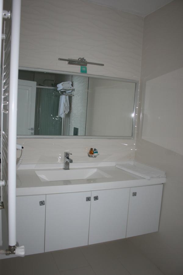 Beyaz Cinar Butik Hotel อัคชาโคชา ภายนอก รูปภาพ